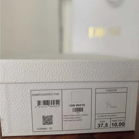 Dior Women's Elegant White Slingback Heels - Picture 9 of 14